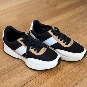DV by Dolce Vita Black and Tan Sneakers